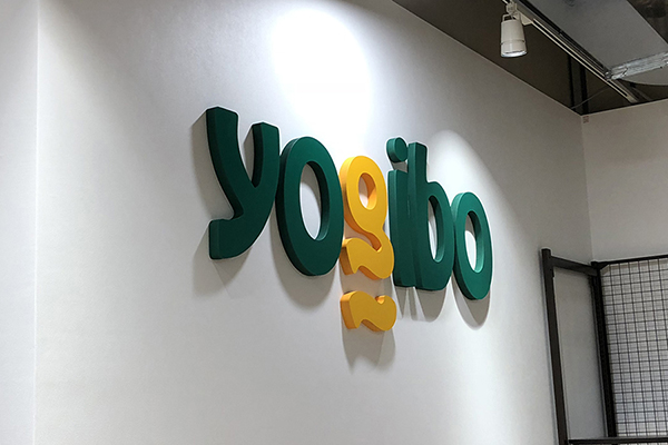 立体感とコスパを両立！「カルプ文字」切文字看板のご紹介 - 看板